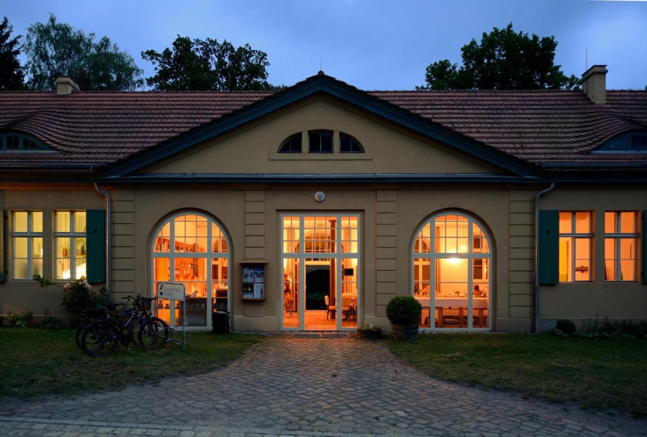 Kavaliershaus Krumke - Gaestehaus Im Schlosspark - Schluesselbox - Kein Tv Hotel Exterior photo